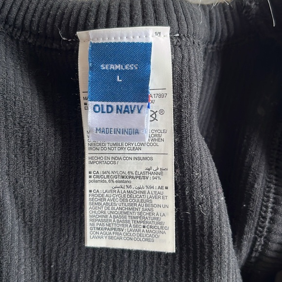 Old Navy Seamless Ribbed Tank - Picture 4 of 4